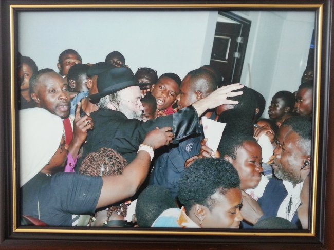 ../previews/058-AFRIKA-1-2013 1108.jpg.medium.jpeg