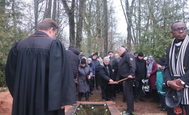 ../previews/027-Beerdigung Rabbi Benjamin 28.png.medium.jpeg